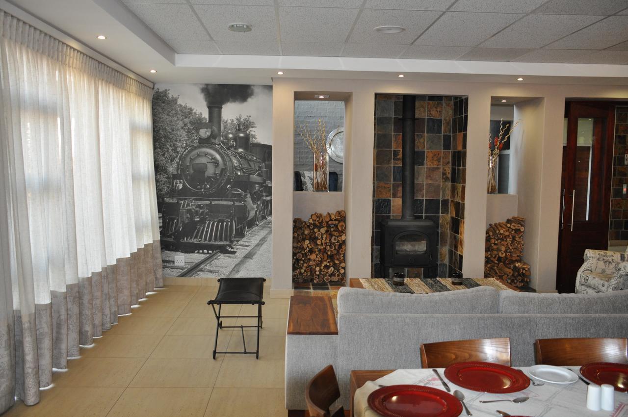 Merchant Business Class Hotel Henley on Klip Exteriör bild
