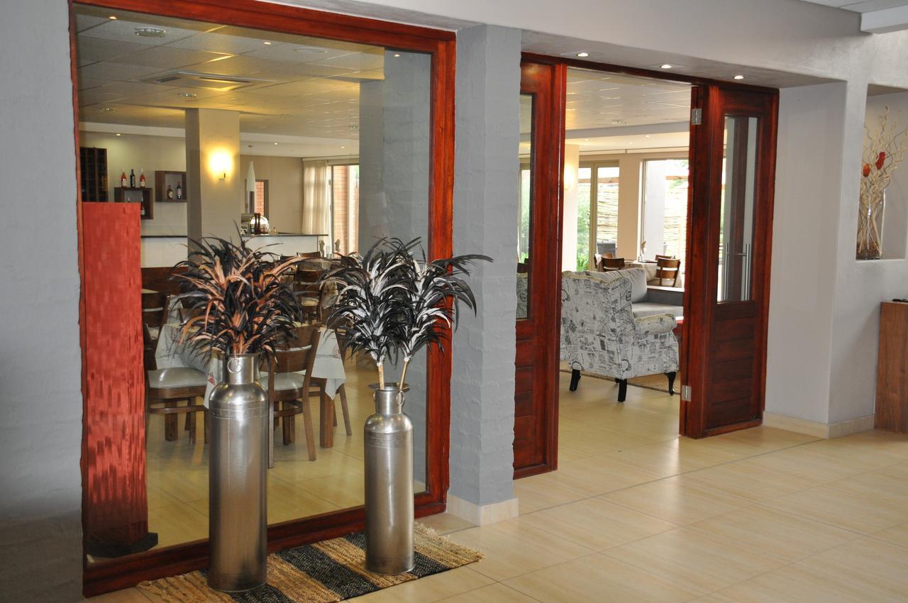 Merchant Business Class Hotel Henley on Klip Exteriör bild